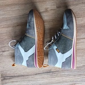 Teva boots